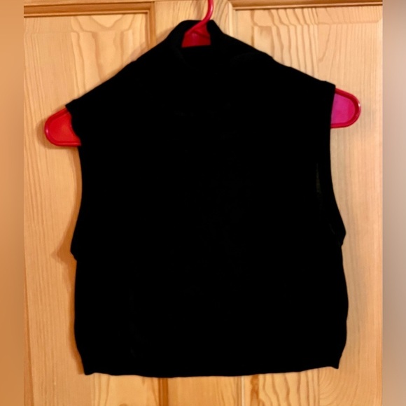 Orvis Black 100% Silk Sleeveless Cropped Turtleneck Top Size S/M Light Ribbed - Picture 3 of 12